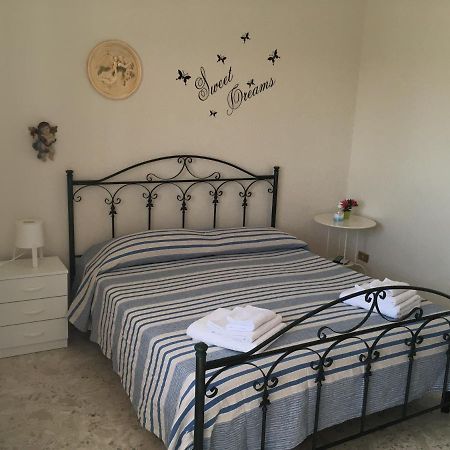 B&B Al Campanile Taranto Ngoại thất bức ảnh