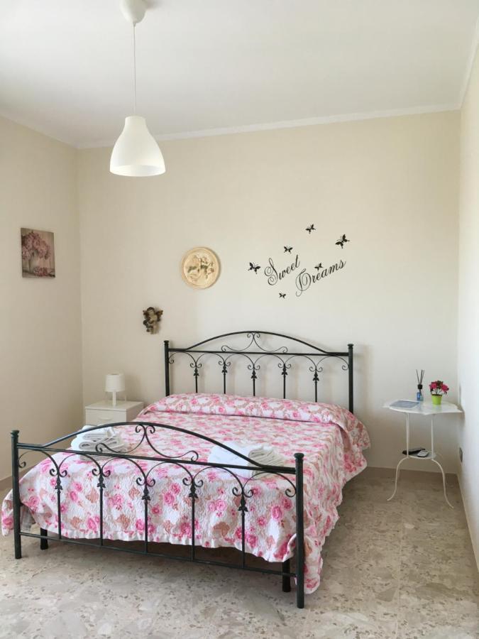 B&B Al Campanile Taranto Ngoại thất bức ảnh