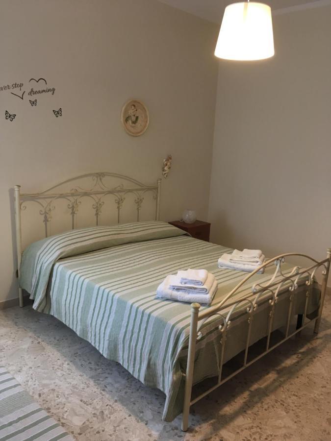 B&B Al Campanile Taranto Ngoại thất bức ảnh